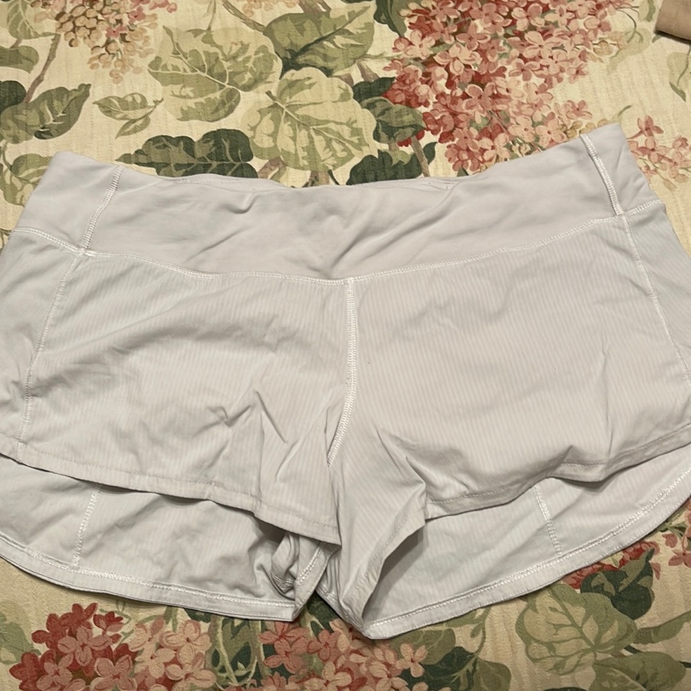 white lululemon shorts